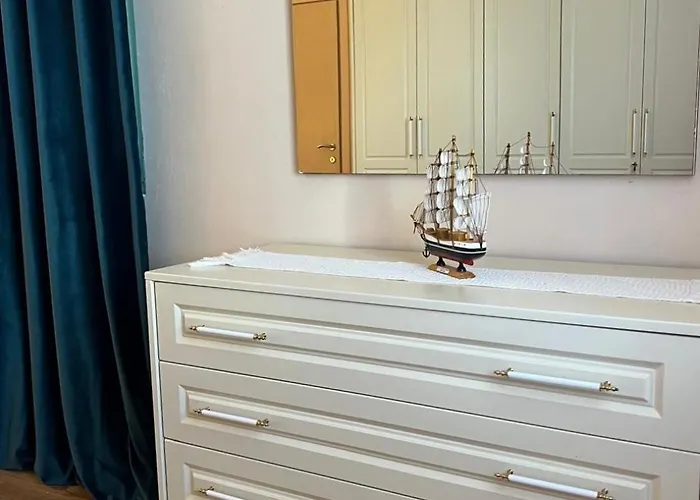 Seasons 2, Kompleksi Dielli Сasa de vacaciones *